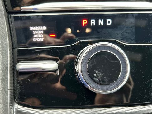 New 2025 Jeep Grand Cherokee Limited w/ Luxury Tech Group II image 17