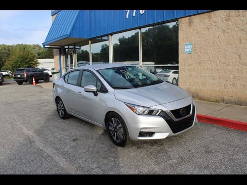 Used 2023 Nissan Versa SV image 1