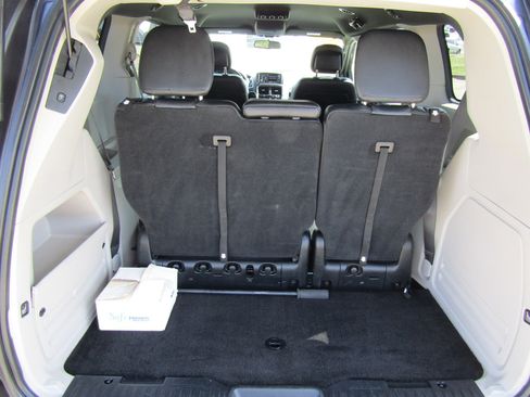 Used 2017 Dodge Grand Caravan SXT image 15