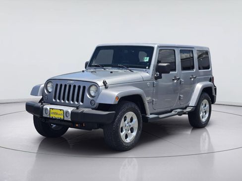 Used 2014 Jeep Wrangler Unlimited Sahara w/ Max Tow Package AWD/4WD image 1