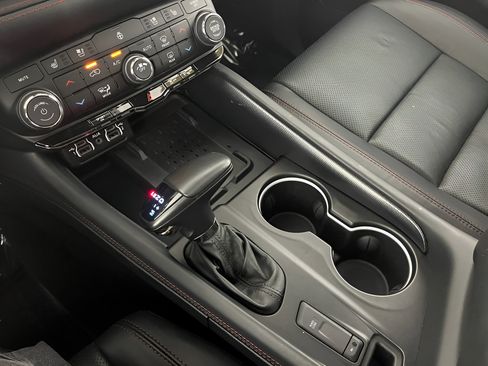 Used 2025 Dodge Durango R/T AWD/4WD image 23