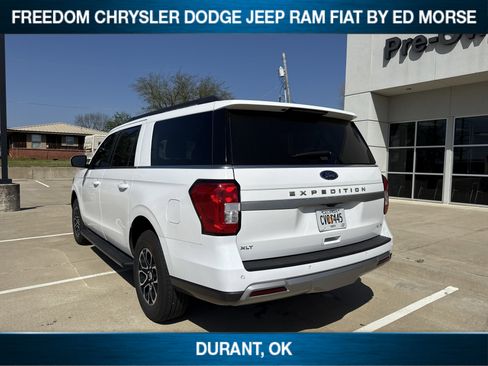 Used 2024 Ford Expedition Max XLT image 3