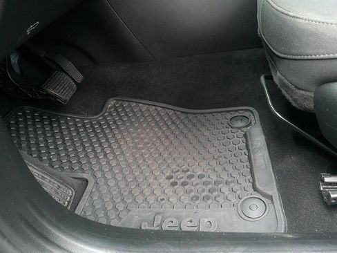 Used 2019 Jeep Compass Sport w/ Cold Weather Group image 12