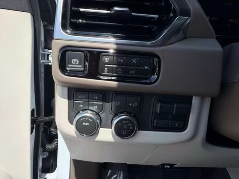 New 2026 GMC Yukon XL Denali w/ Denali Reserve Package AWD/4WD image 30