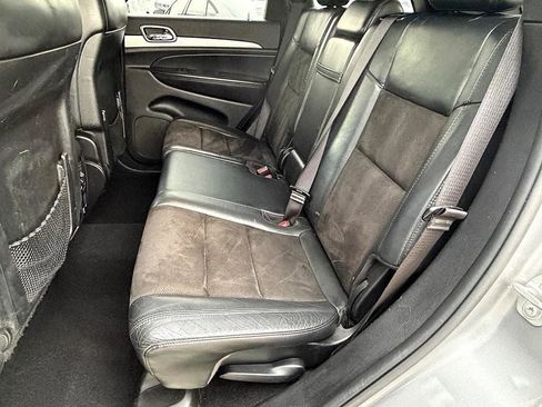 Used 2021 Jeep Grand Cherokee Laredo X image 33