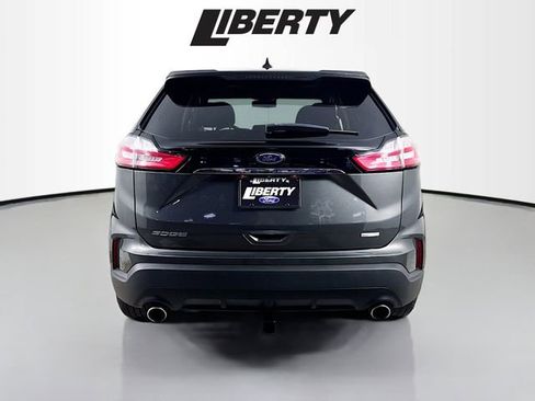 Certified 2019 Ford Edge SE image 6