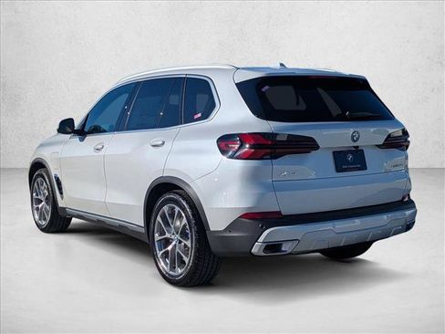 New 2026 BMW X5 xDrive50e w/ Executive Package image 9