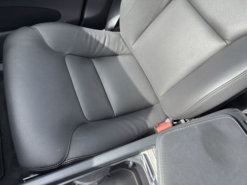 Certified 2025 Volvo XC60 B5 Plus image 31