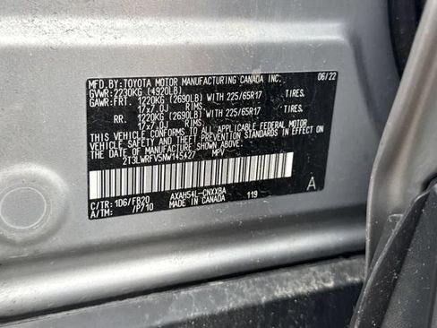 Used 2022 Toyota RAV4 LE AWD/4WD image 22