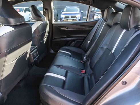 Used 2025 Toyota Camry SE FWD image 18