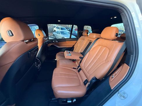 Used 2021 BMW X7 xDrive40i w/ M Sport Package image 21