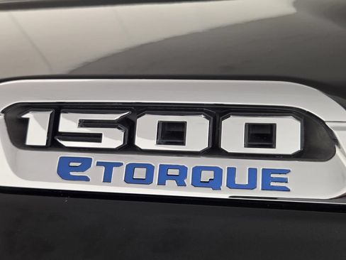 Used 2024 RAM 1500 Big Horn AWD/4WD image 9