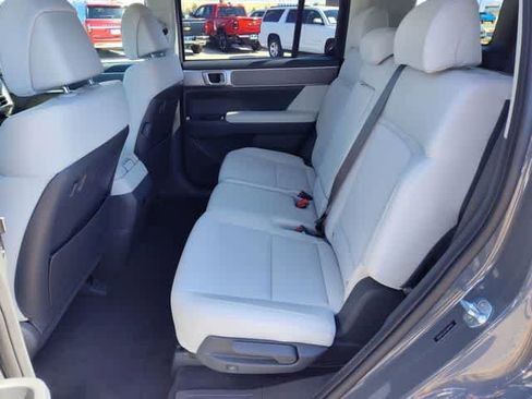 New 2026 Hyundai Santa Fe SE AWD/4WD image 8