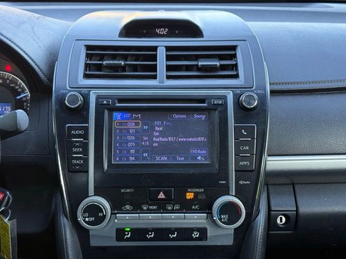 Used 2012 Toyota Camry SE image 9