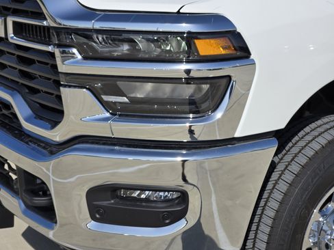 New 2026 RAM 2500 Tradesman AWD/4WD image 7