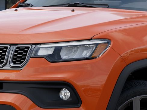 New 2026 Jeep Compass Latitude w/ Sun and Sound Group image 10