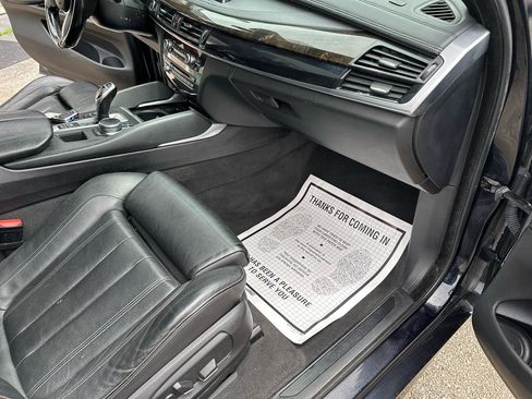 Used 2019 BMW X6 xDrive35i w/ M Sport Package AWD/4WD image 16