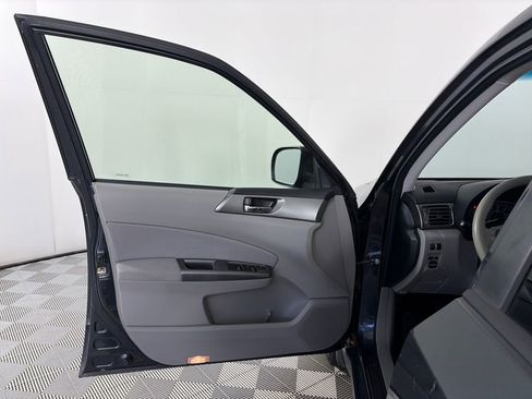 Used 2012 Subaru Forester 2.5X Premium w/ Popular Pkg 3 image 10
