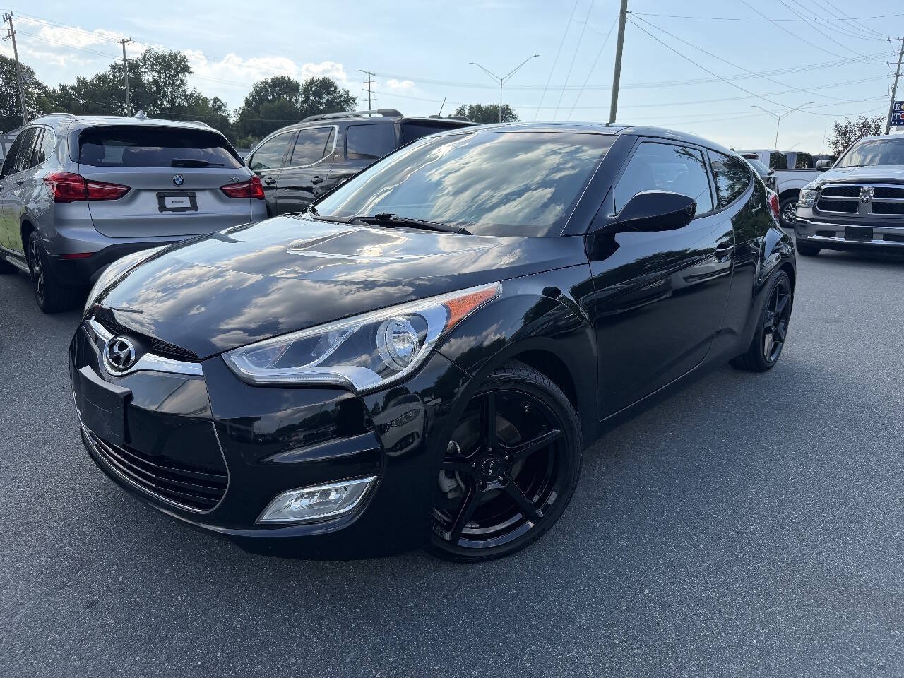 Used 2016 Hyundai Veloster w/ Option Group 02 FWD image 1