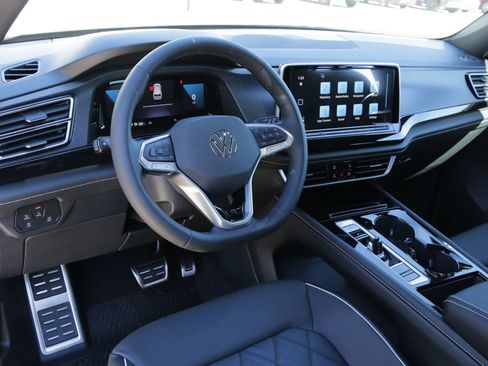 New 2026 Volkswagen Atlas Cross Sport SEL Premium R-Line AWD/4WD image 9