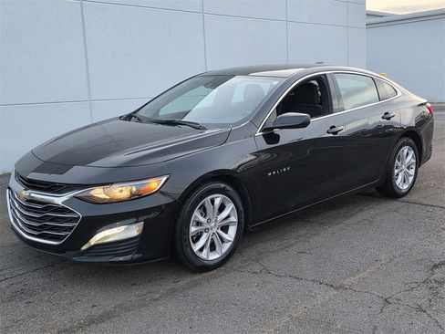 Used 2024 Chevrolet Malibu LT image 3