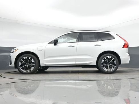 New 2026 Volvo XC60 T8 Plus w/ Protection Package Premier image 42