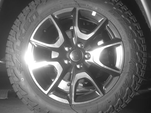 Used 2025 Jeep Compass Trailhawk AWD/4WD image 15