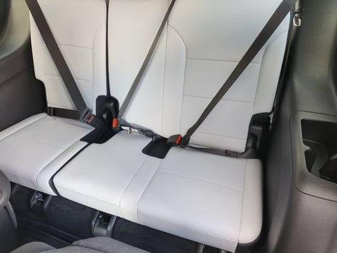 Used 2026 Chevrolet Traverse High Country w/ LPO, Floor Liner Package FWD image 34