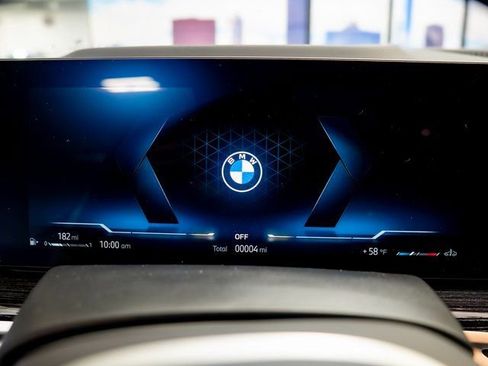 Used 2026 BMW X6 xDrive40i image 17