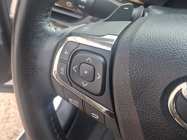 Used 2016 Toyota Avalon XLE Premium FWD image 21