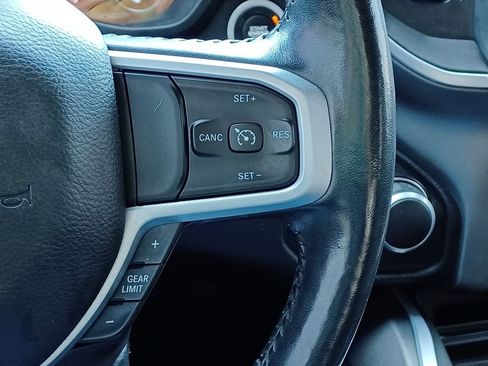 Used 2020 RAM 1500 Big Horn AWD/4WD image 17