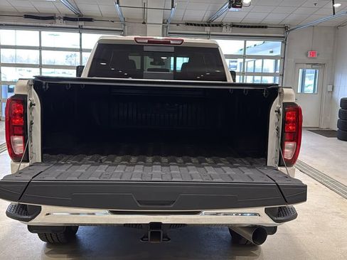 Used 2026 GMC Sierra 3500 SLE w/ SLE Value Package image 17