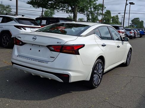 Used 2023 Nissan Altima 2.5 SV AWD/4WD image 9