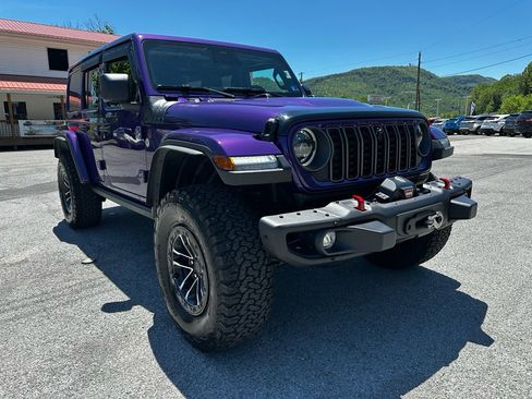 Used 2026 Jeep Wrangler Unlimited Rubicon AWD/4WD image 1
