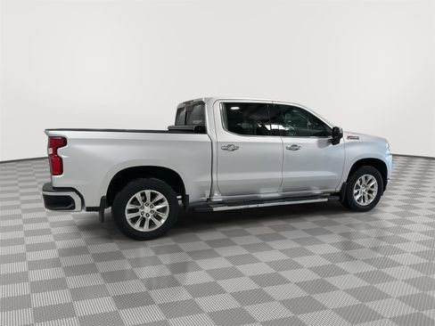 Used 2020 Chevrolet Silverado 1500 LTZ w/ LTZ Premium Package image 6