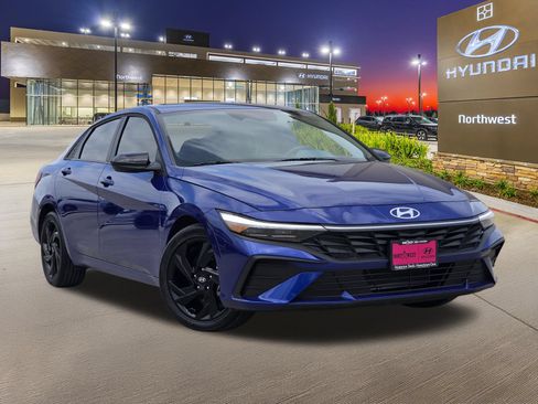 Certified 2026 Hyundai Elantra Sport FWD image 3