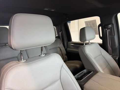 Used 2024 GMC Sierra 3500 SLT w/ SLT Premium Package image 40