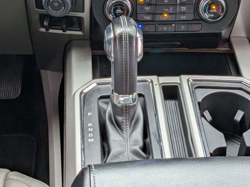 Used 2018 Ford F150 Lariat w/ Equipment Group 502A Luxury image 20