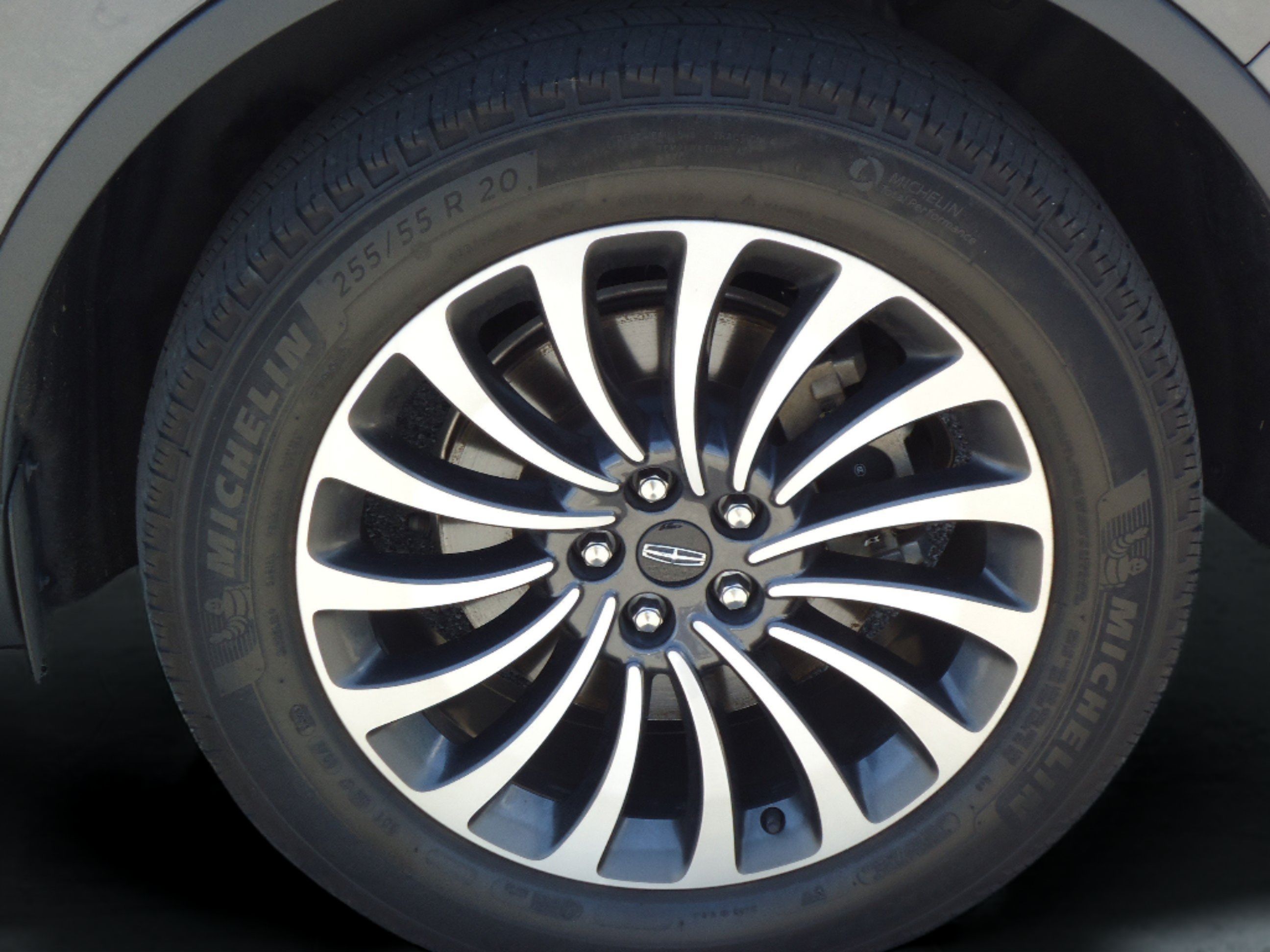 Certified 2023 Lincoln Aviator AWD w/ Premium Package image 9