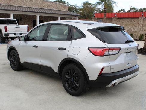 Used 2020 Ford Escape S image 21