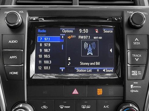 Used 2017 Toyota Camry LE FWD image 25