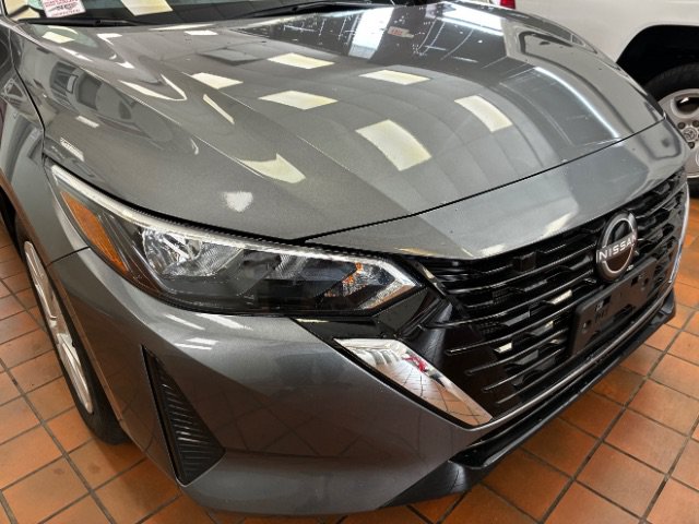 Used 2024 Nissan Sentra S FWD image 2