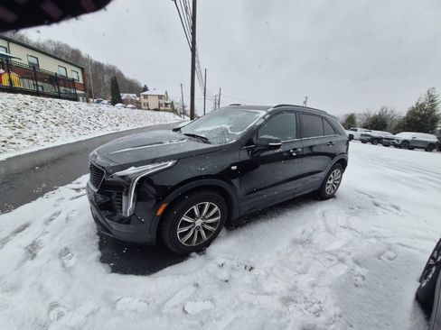 Used 2019 Cadillac XT4 Sport w/ Enhanced Visibility Package image 4