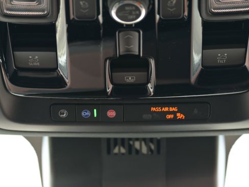 New 2026 Chevrolet Suburban High Country AWD/4WD image 12