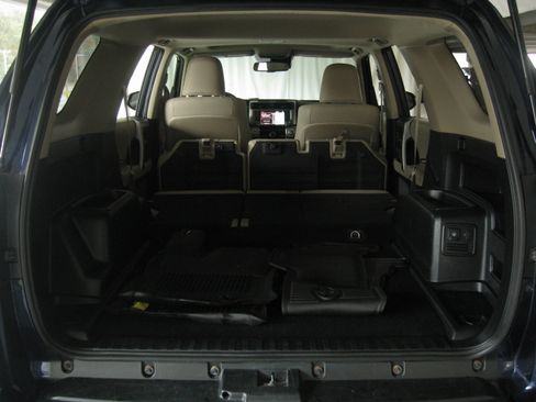 Certified 2021 Toyota 4Runner SR5 Premium image 24