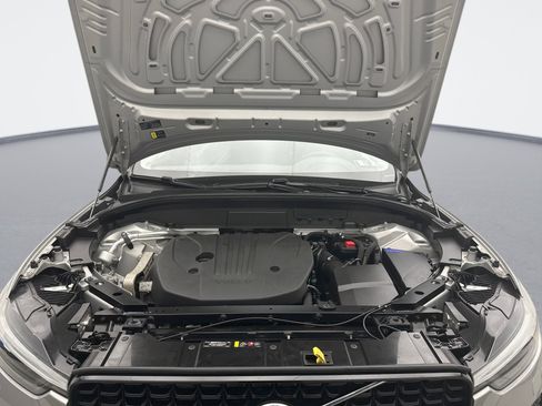 Used 2023 Volvo XC60 B5 Plus w/ Climate Package image 27