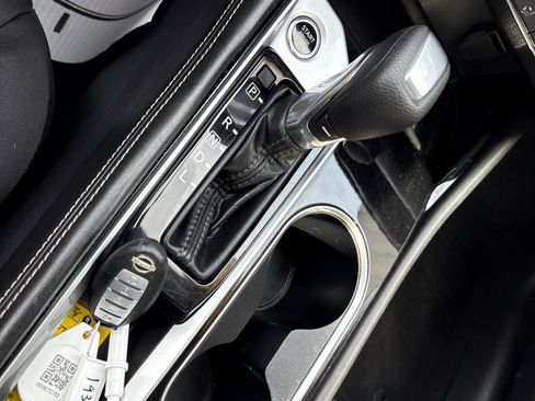 Used 2023 Nissan Altima 2.5 SV image 16