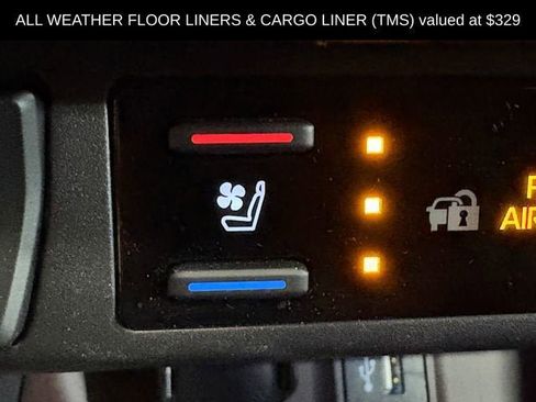 Used 2025 Toyota RAV4 Limited w/ Advanced Technology Package image 8