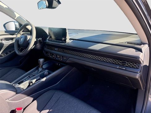 Certified 2023 Honda Accord LX image 30