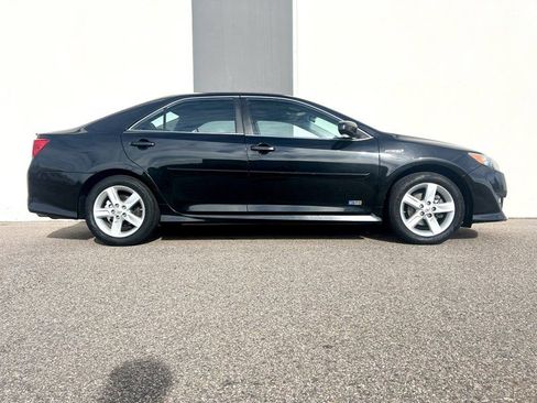 Used 2014 Toyota Camry SE w/ Moonroof Package image 15